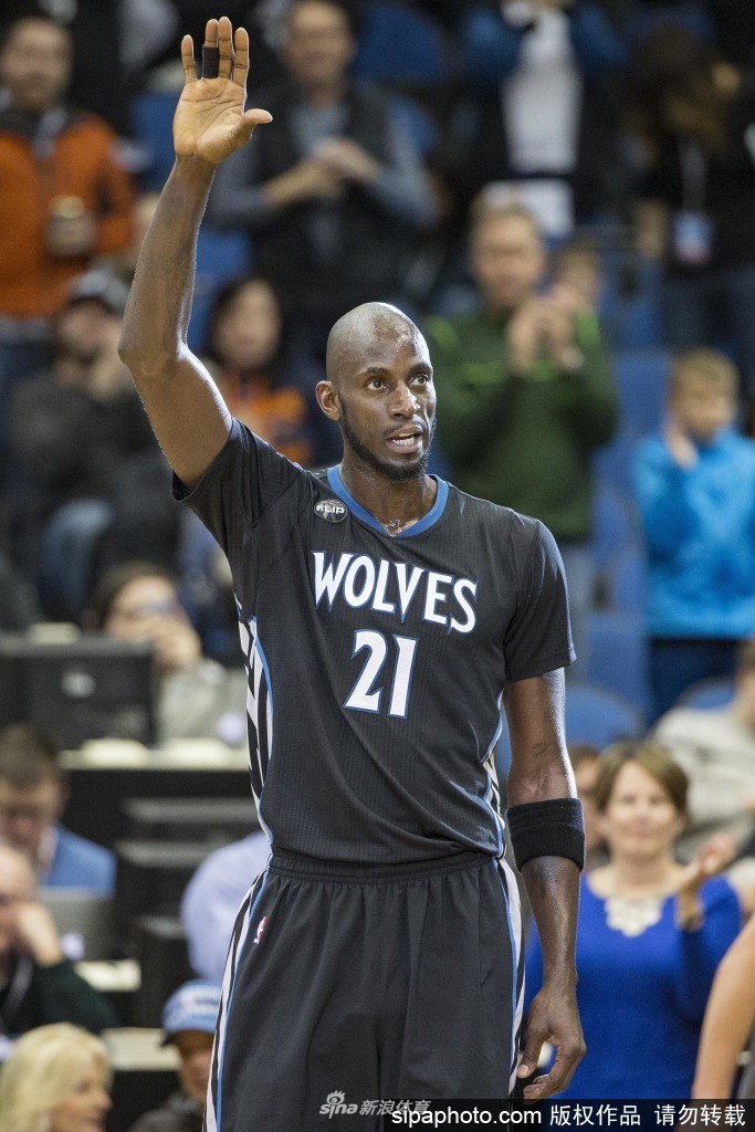 明尼苏达森林狼发布备战花絮，国际比赛日更衣室发声，意大利杯任务艰巨，更衣室氛围转暖的简单介绍-爱游戏娱乐平台