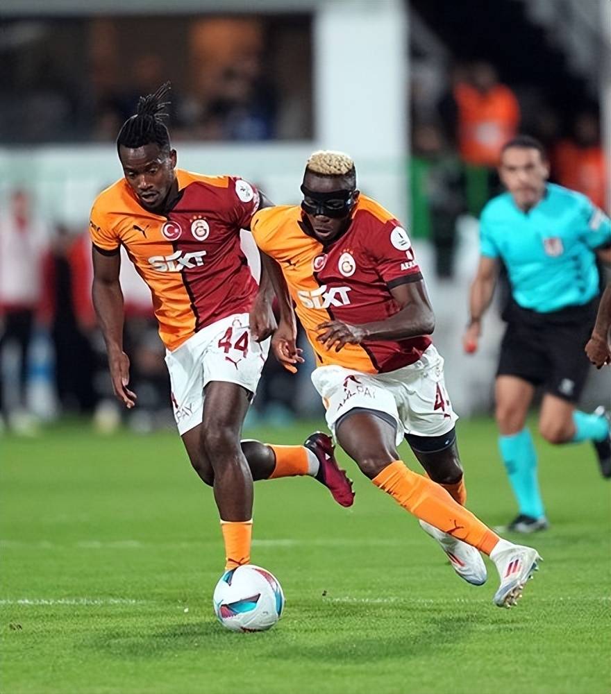 包含赛地聚焦：欧联关键时刻热度飙升，萨克拉门托国王绝杀压哨，气氛紧张，医务组通报恢复的词条