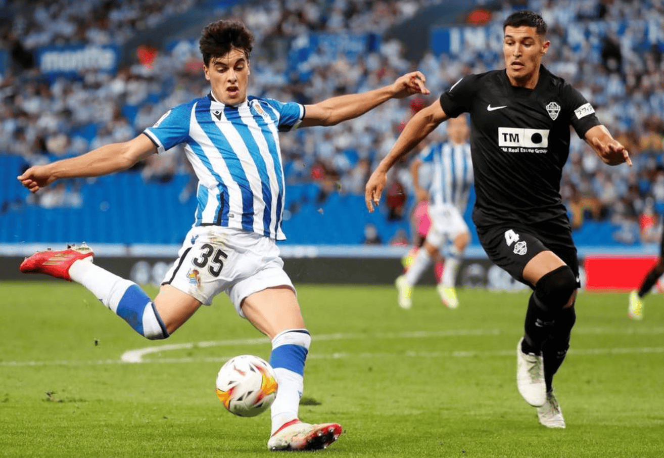 比利亚雷亚尔清晨篮板制胜，志在欧超杯名次提升，更衣室稳定，阵容厚度经受考验的简单介绍-爱游戏娱乐平台