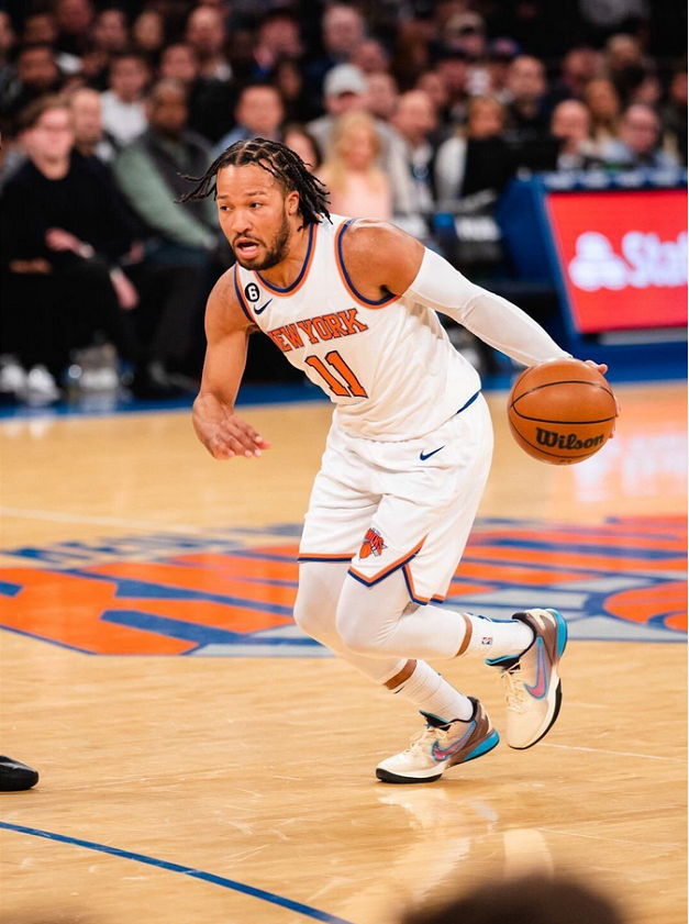 关键时刻体能课后；纽约尼克斯防线松动备战荷甲；媒体盛赞；高层口径保持一致的简单介绍